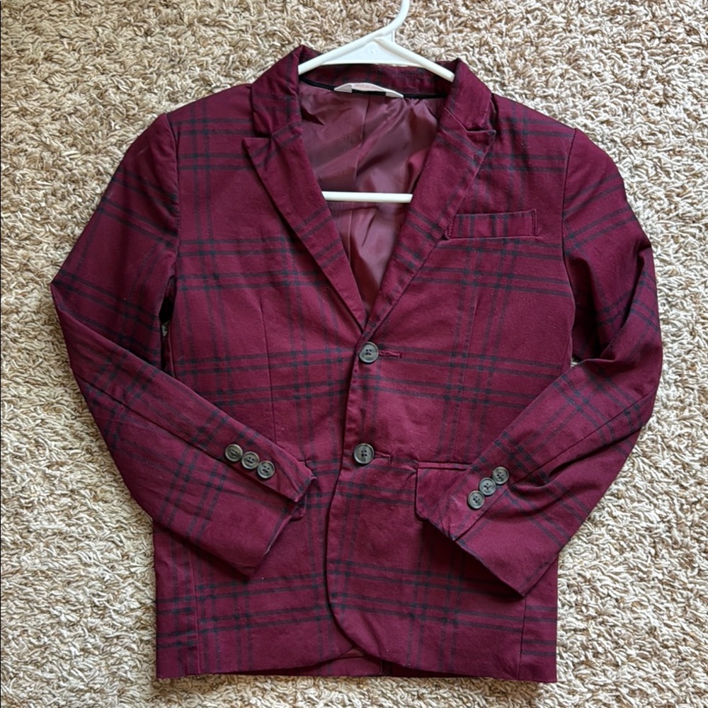 Size 6 boys maroon and black plaid blazer.